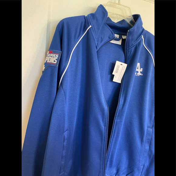 Los Angeles Dodgers Sweater - Picture 7 of 12
